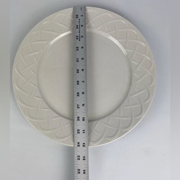 Picnic Oneida White Geometric Dinnerware Serving Platter Plate 12 1/4 In Round - Picture 9 of 10